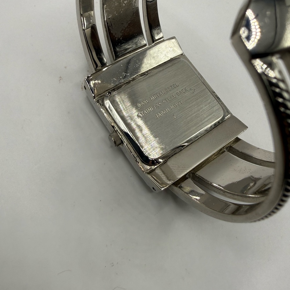 Premier Designs Cairo Watch Women Silver Tone Cuff 31MM 6.25" Band (New Battery) - Picture 8 of 8